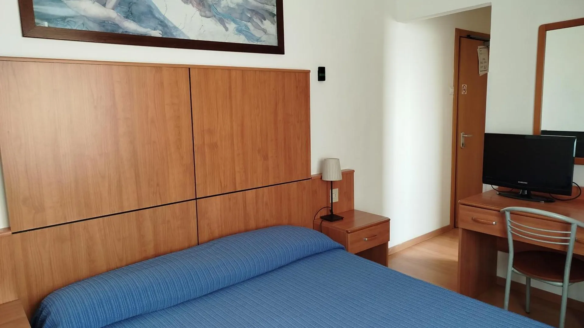 Hotel Silva Frontemare Τζεσόλο Λίντο 2*,