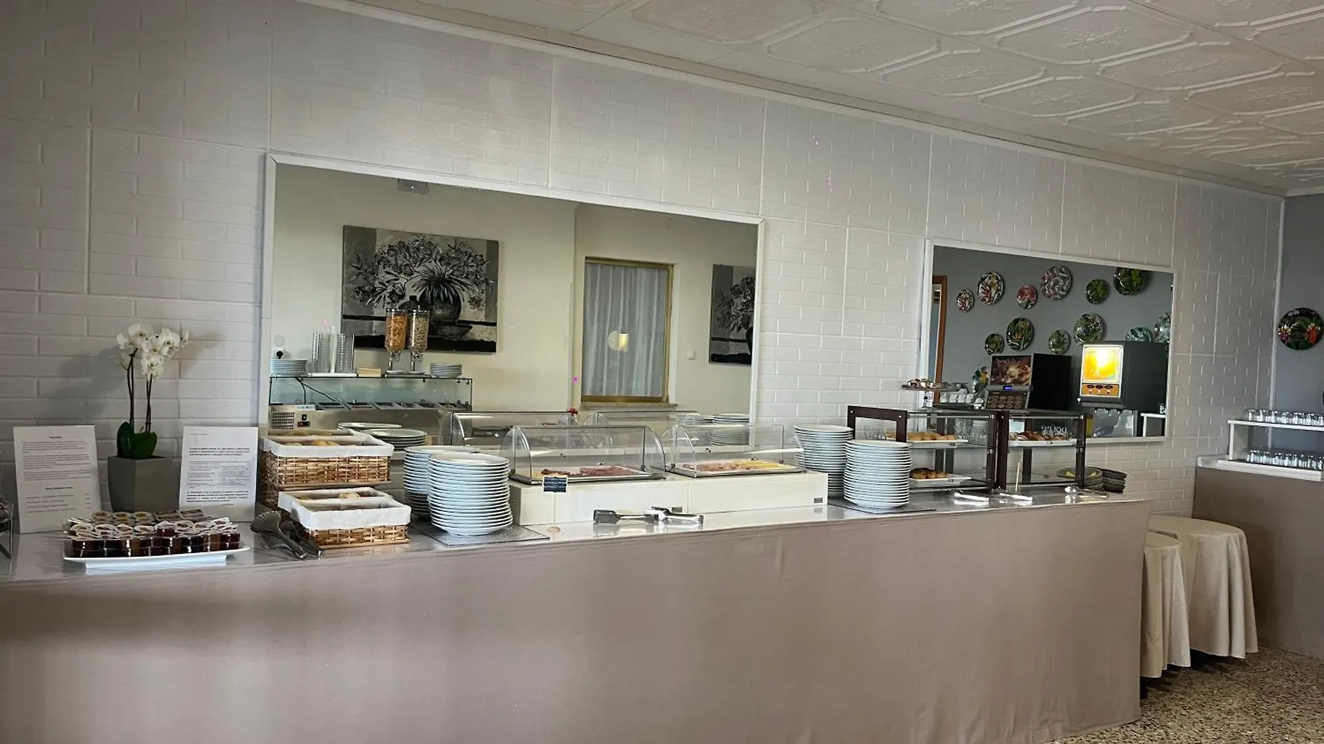 Hotel Silva Frontemare Lido di Jesolo 2*,  Itália
